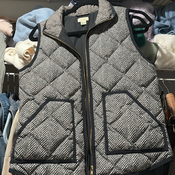 J.Crew Puffer Vest - Picture 1 of 3